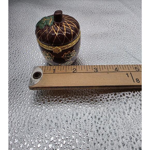 Harry & David Acorn-Shaped Ceramic Trinket Box With Gold Leaf Accents & Hinged - Picture 6 of 7